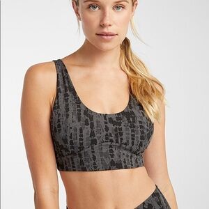 Brand new IFIV5 x Repreve top and bottom sports bra and cropped leggings XSmall
